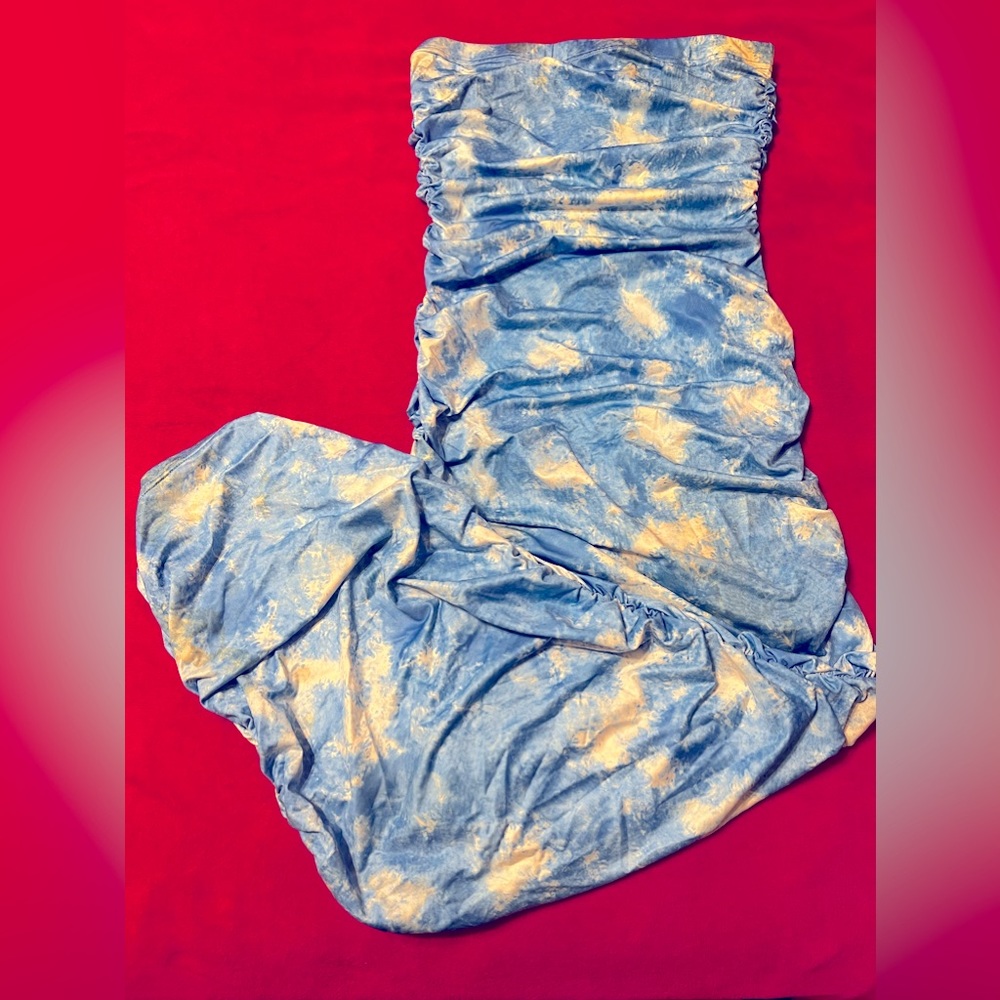 Sky themed long scrunch dress 🩵🤍